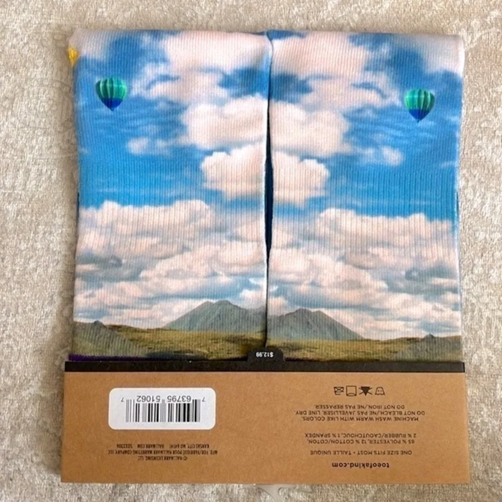 Brand New Hallmark Toe of A Kind Crew Socks Wedding Hot Air Balloon Adventure
